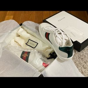 Gucci Bee Sneakers